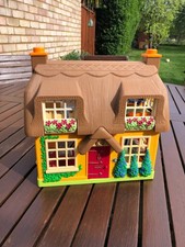 ELC Happyland Thatched