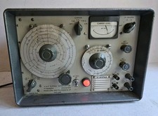 V.H.F SIGNAL GENERATOR -