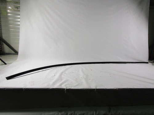 Upper side window - side, trim