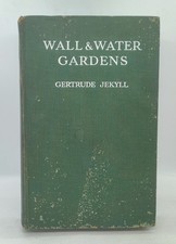 Wall & Water Gardens, Gertrude