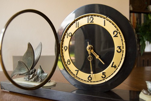 Vintage art deco mantel clock - art,