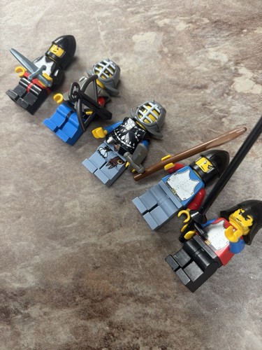 Lego castle minifigures bundle - castle,