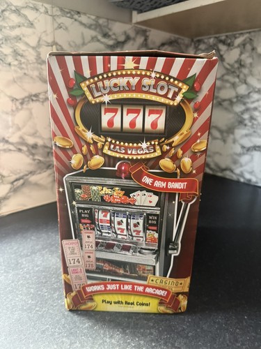 Retro lucky slot machine - lucky, play