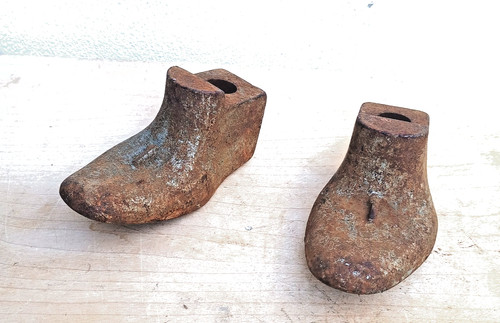 Vintage cast iron - , cobblers