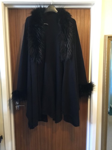 Onesize black sleeved cape - a,