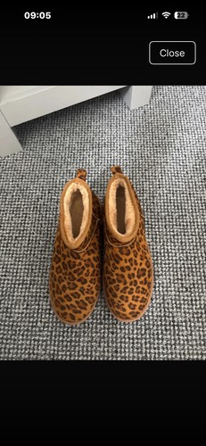 Leopard print boots - print,