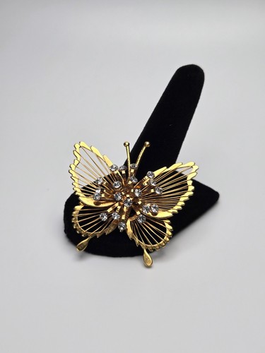 Signed vintage monet butterfly - signed,