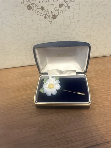 Coalport daisy brooch pin - coalport,