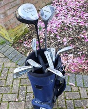 HOWSON GOLF BAG & CLUBS 