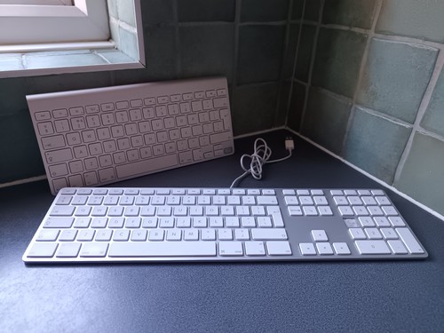 Apple keyboards wired - 2,