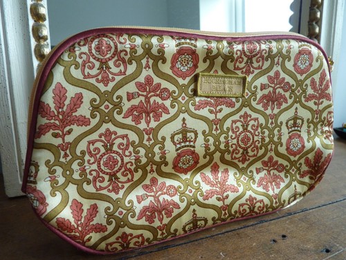 Buckingham palace make - buckingham,