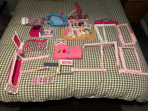 Barbie dollhouse dream house - barbie,