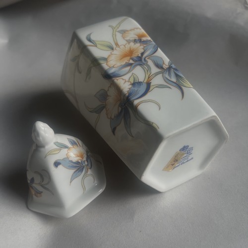 Aynsley england bone - bone, china
