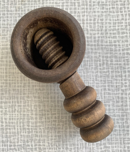 Vintage nutcracker wood - in,