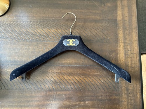 Vintage chanel logo black - chanel,