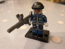 LEGO Minifigure Robot SWAT