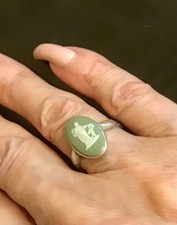 925 STERLING SILVER Wedgwood Green Jasper RING (L) Venus & Cupid Hallmarked VGC