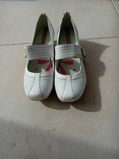 Kangaroos Lady's Leather Shoes