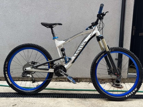 Canyon strive mountain bike - al,