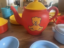 Gowi Vintage  Teddy Bear Kids Tea Set Cup Saucer Teapot Red Yellow Teddy Toy
