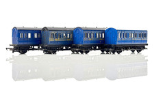 HORNBY 00 GAUGE - RAKE OF 4