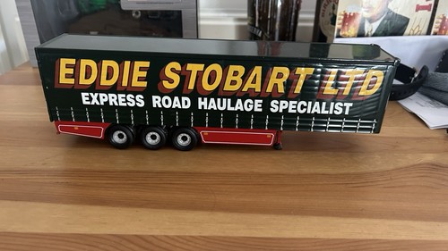 Corgi tri axle - 1/50,