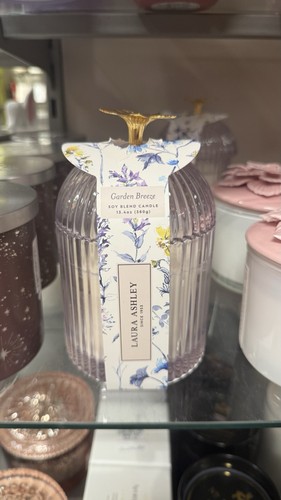 Laura ashley soy blend candle - laura,