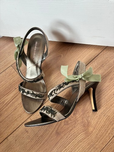 Vintage beaded bow slip - , on