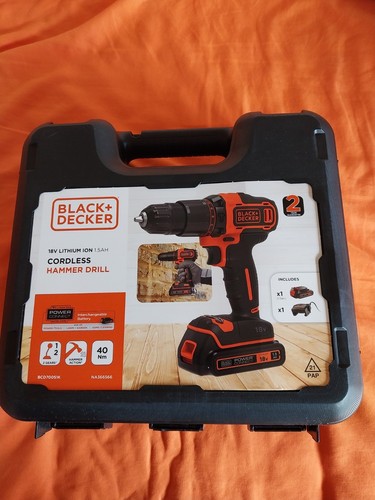 Black and decker drill - drill, case