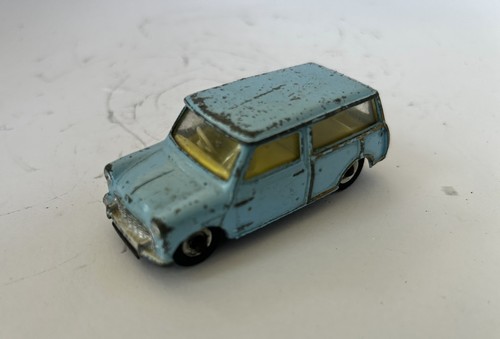 Dinky toys 199 austin - no,
