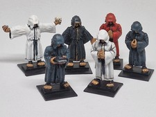 28mm Scale Figures x6. Robed