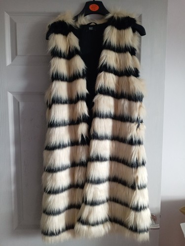 Woman faux fur - fur, gilet