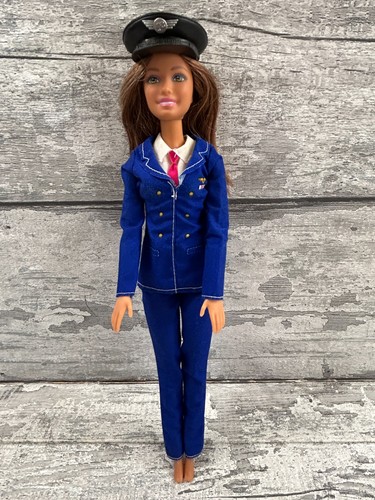 Barbie airline pilot doll 2019 - pilot,