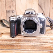 Nikon F75 35mm SLR 35mm Film Camera Body - Spares or Repair