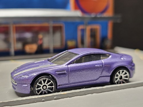 Aston martin vantage - martin,