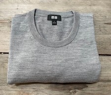 Uniqlo 100% Merino Crew Neck