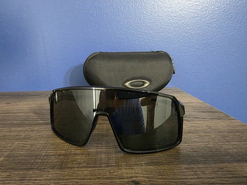Oakley issue sutro men - issue,