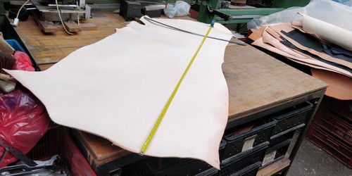 Natural veg tan hide side - natural,