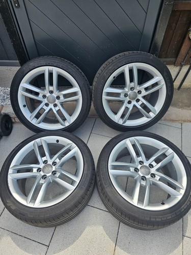 Audi alloys wheels - ,