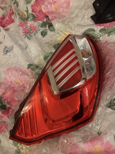 Ford fiesta rear lights - 2,