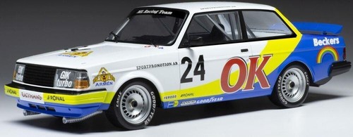 Ixo diecast model volvo - 1:18,