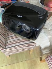 SIM 2 DOMINO D20 projector w/ remote And Screen