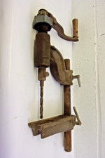 Antique Barn Beam Post Auger
