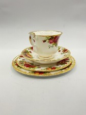 ROYAL ALBERT OLD COUNTRY ROSES 4 PIECE PLACE SETTING BONE CHINA ENGLAND USED Z2