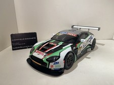 AUTOART 1:18 ASTON MARTIN V12