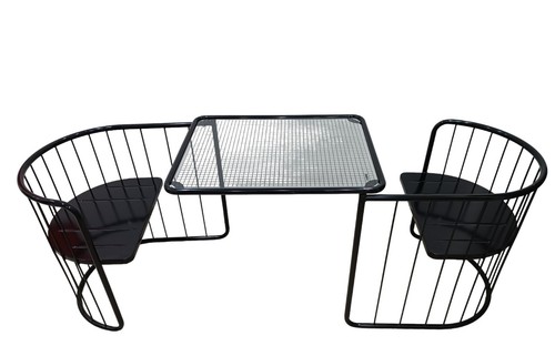 Vintage set table and