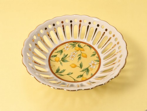 Royal ashmore white - white, pierced