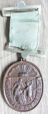 RARE, VINTAGE RELIGIOUS BRONZE MEDAL ON RIBBON - C. OF E. WORKING MENS SOCIETY