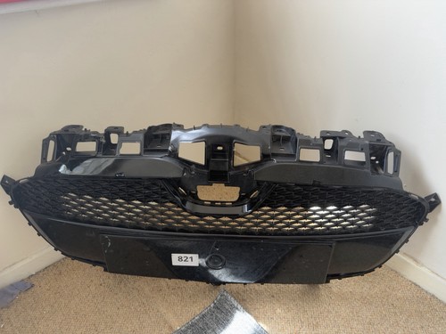 Mazda2 hybrid front - mazda2, grill