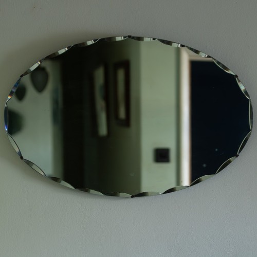 Medium size art deco oval - size,,